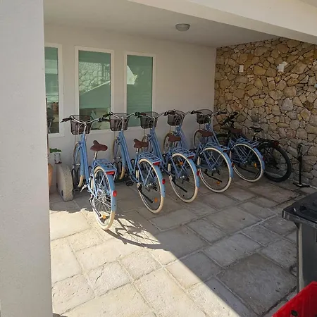 Appartement Beautiful In With Wifi Lopar