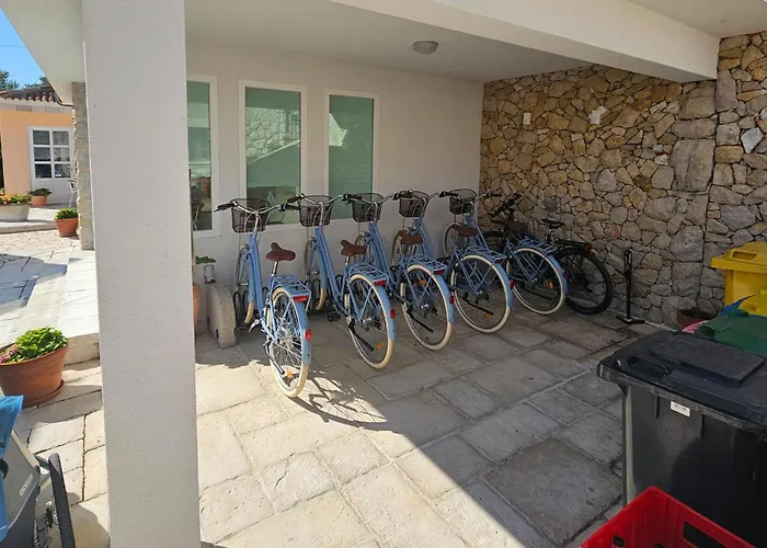 Apartament Beautiful In With Wifi Lopar